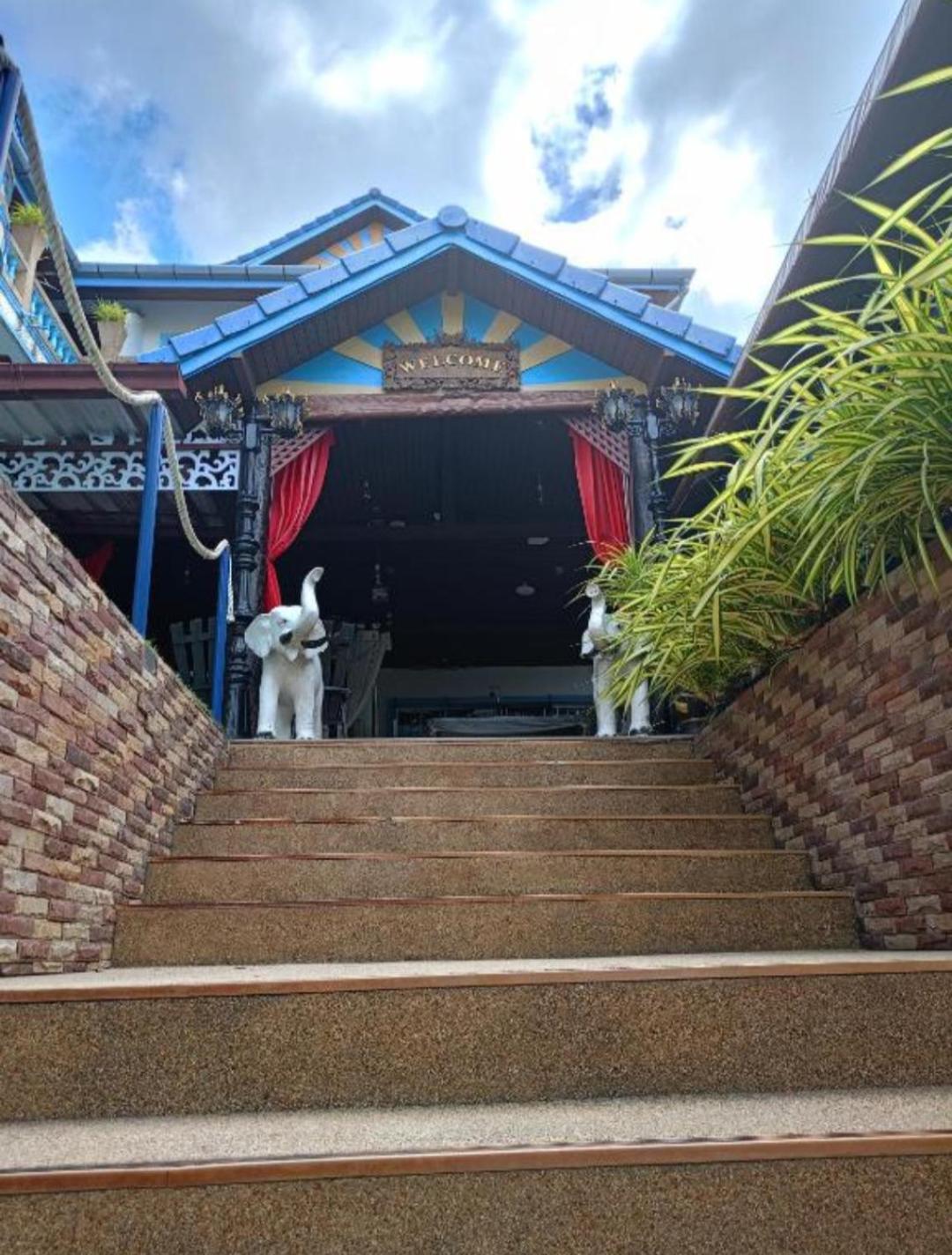 Patong Sunbeach Mansion Exterior foto